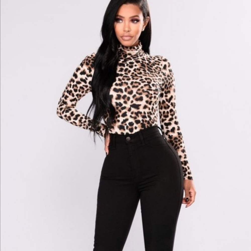 Leopard Print Turtle Neck - Picture 4 of 6